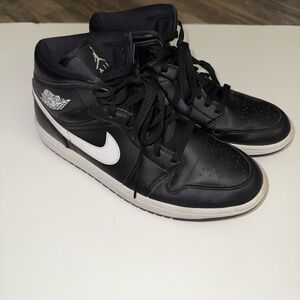 Nike Air Jordan 1 Mid Black and White Athletic Shoes BQ6472-011